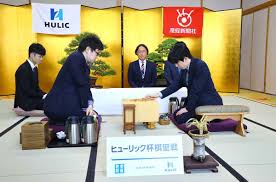 藤井聡太棋聖と山崎隆之八段が対局場へ ヒューリック杯棋聖戦、６日に第１局 - 産経ニュース