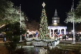Dickens on Main brings Christmas spirit to downtown Boerne