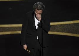 Joaquin Phoenix ganha o Oscar 2020 de Melhor Ator por 'Coringa ...